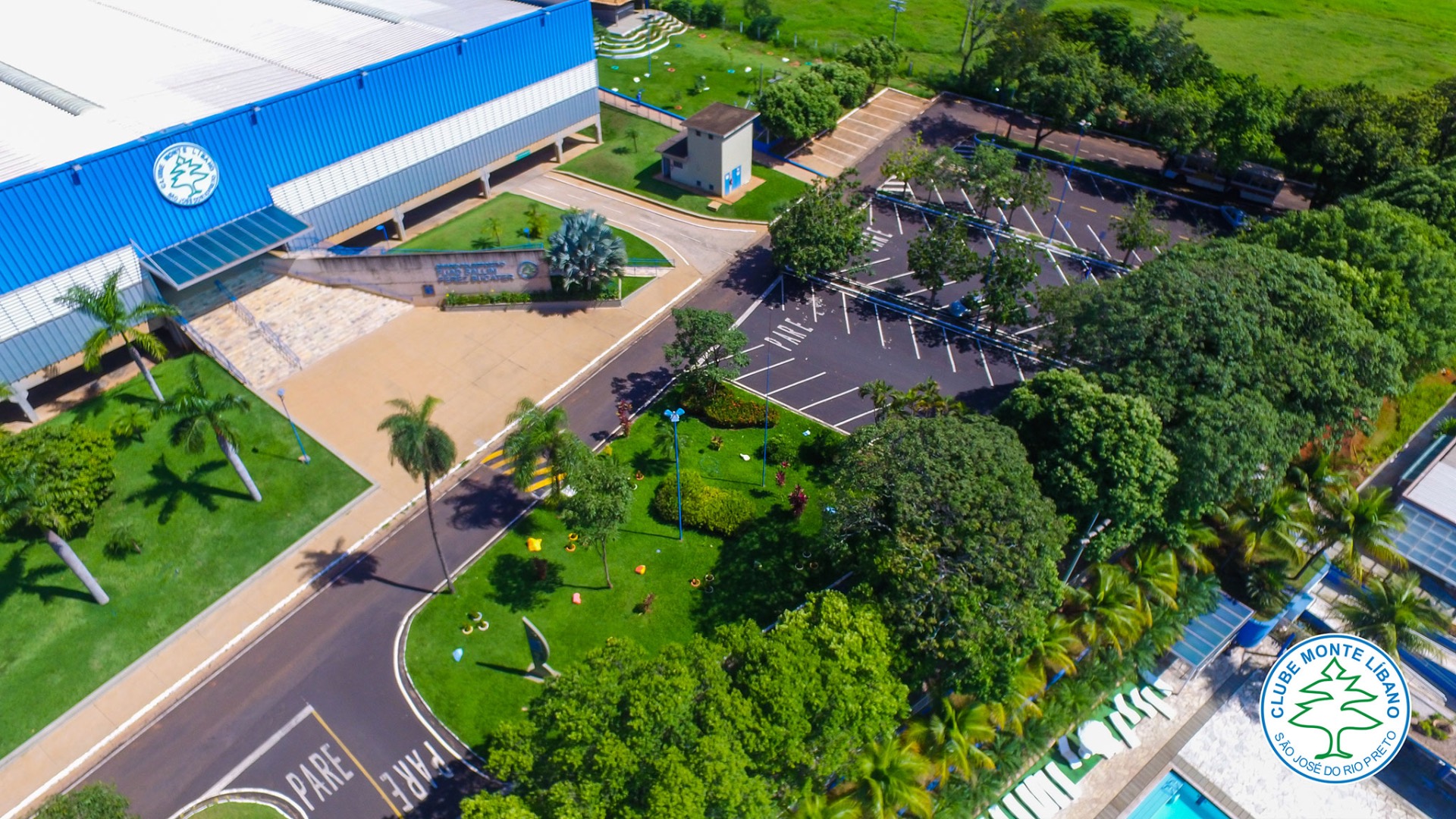Vista aérea do Clube Monte Líbano de São José do Rio Preto